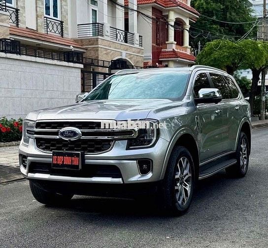 CẦN BÁN XE FORD EVERETS TITANIUM 2023