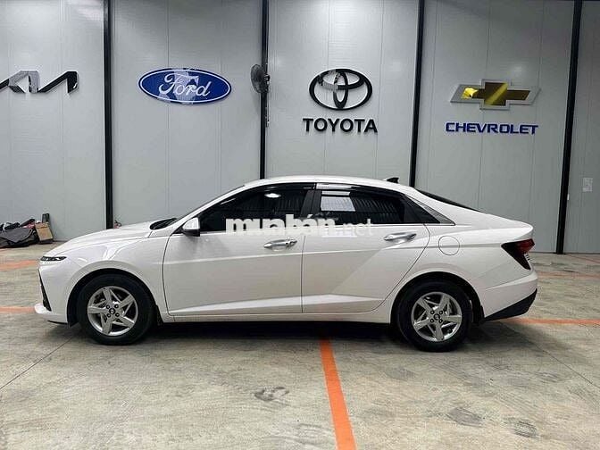 Hyundai Accent 2024 AT