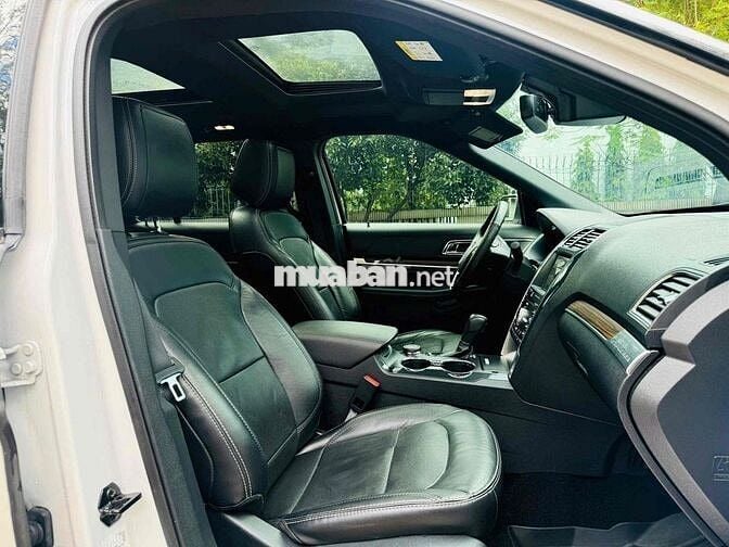 Ford Explorer 2.3L Ecoboost Nhập Khẩu USA