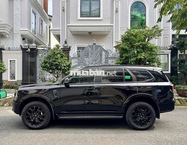 CẦN BÁN XE FORD EVERETS SPORT XS2025.12000KM