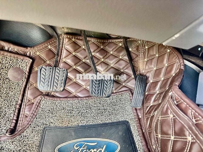 Ford ranger 2 cầu số sàn bản đủ XLT