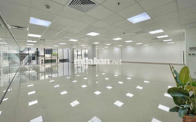 Văn Phòng Gần Sân Bay 32,8tr/tháng, Không Cấm Dừng Đỗ Xe