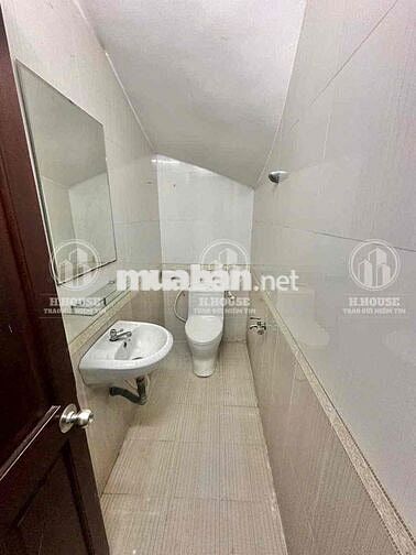 🔥 CHO THUÊ NHÀ HẺM XE HƠI – CỘNG HÒA, P.4, TÂN BÌNH