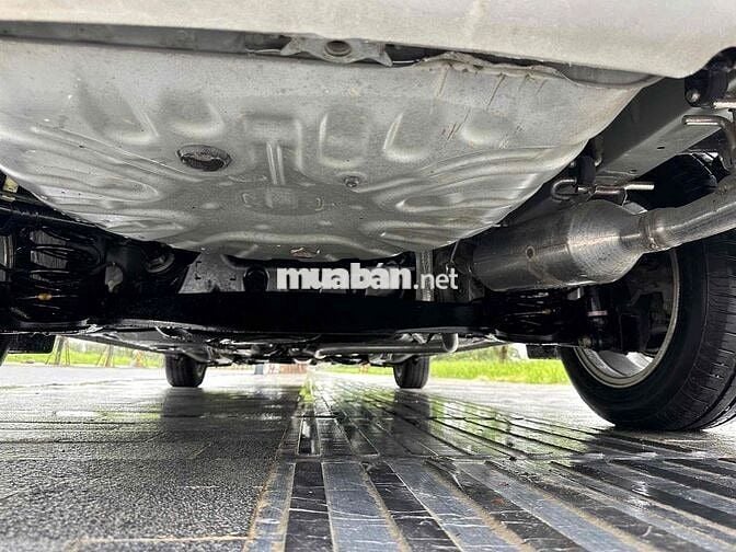 cần bán vios sx 2017 số sàn bản 1.5E bao zin 1 chu