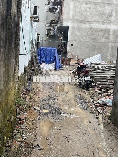 Bán nhà 4 tầng. Tiền yên hoài đức