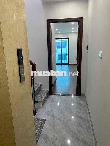 Ngon ! Hơn 5 tỷ nhà mới thang máy Vĩnh Khang-Oto tránh 20m-33m*5T;3N