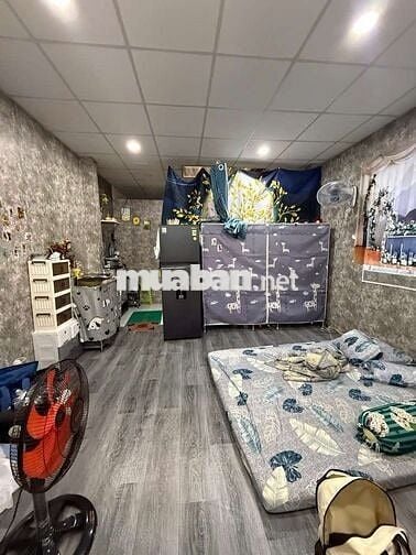 Nhà ngang lớn , HXH sát Tên lửa , sát MT , 50m2 2 tầng . Bình Tân