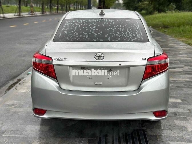 cần bán vios sx 2017 số sàn bản 1.5E bao zin 1 chu