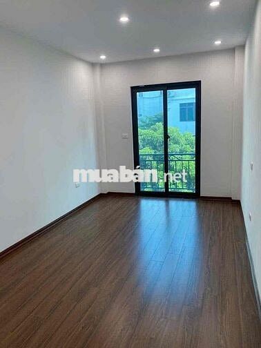 Ngon ! Hơn 5 tỷ nhà mới thang máy Vĩnh Khang-Oto tránh 20m-33m*5T;3N