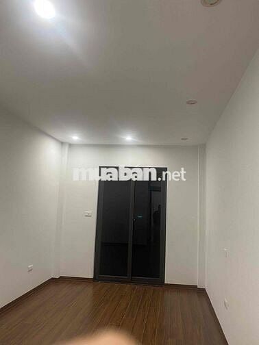 Ngon ! Hơn 5 tỷ nhà mới thang máy Vĩnh Khang-Oto tránh 20m-33m*5T;3N