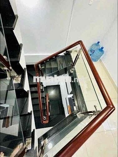 CHO THUÊ NHÀ MẶT TIỀN LÊ VĂN SỸ,PHÚ NHUẬN(TRỆT,3LẦU