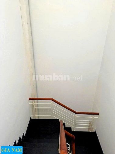 BÁN NHÀ HẺM XE HƠI THÔNG RA 3/2 : 407 SƯ VẠN HẠNH - P. 12 - Q. 10 -HCM