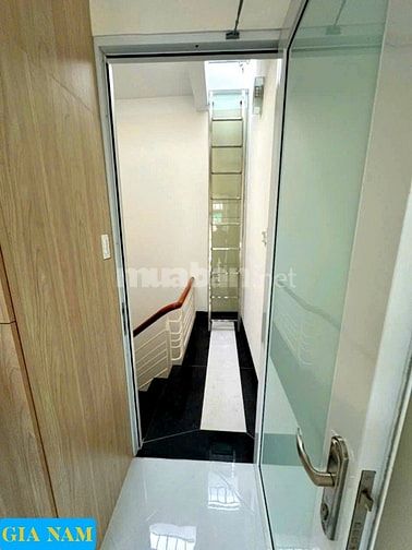 BÁN NHÀ HẺM XE HƠI THÔNG RA 3/2 : 407 SƯ VẠN HẠNH - P. 12 - Q. 10 -HCM