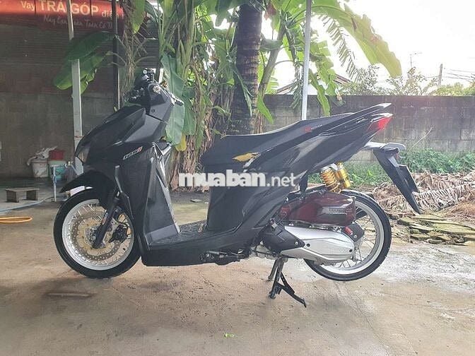 Vario 125 năm 2022 đen