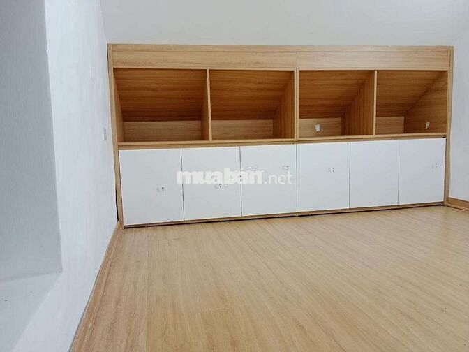 3.1 tỷ nhà tập thể Bùi Ngọc Dương, tầng 2+3, 65m 3 ngủ gần phố full đồ