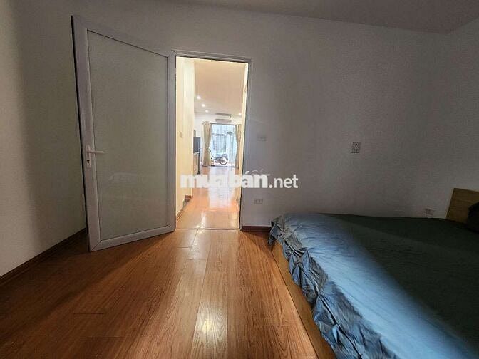 Cho thuê căn hộ 1 ngủ 1 khách ngõ 31 xuân diệu .tây hồ .hà nội