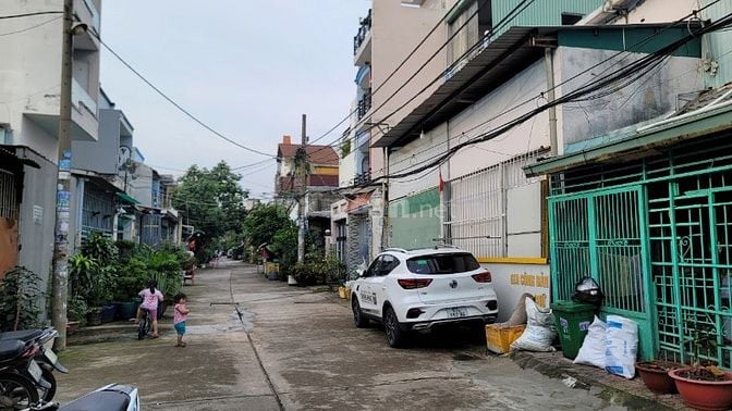 Bán Nhà Hẻm 8m Bình Trị Đông 6x15m x 2Tầng, 4PN 3WC Thẳng Trục Tên Lửa