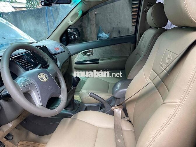 Toyota Fortuner 2013 2.5G 4x2 - 131000 km