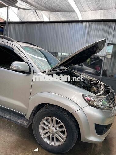 Toyota Fortuner 2013 2.5G 4x2 - 131000 km