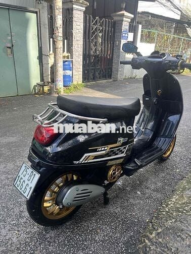 thanh lý vespa đèn vuông 2012 kiểng đẹp giá tốt