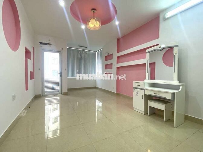 Mình bán nhà đẹp giá rẻ hẻm xe hơi Lê Văn Sỹ