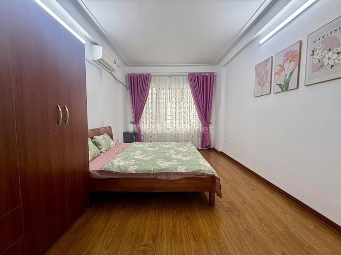 Căn hộ thiết kế 3 phòng ngủ, 70m2,giá 4,8ty, full đồ, tòa HUD Linh Đà