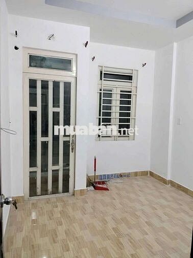 7tr nhà dt 4❌11 trệt+3 lầu đúc 4pn3wc đường số 4 bhhB BT cũ.