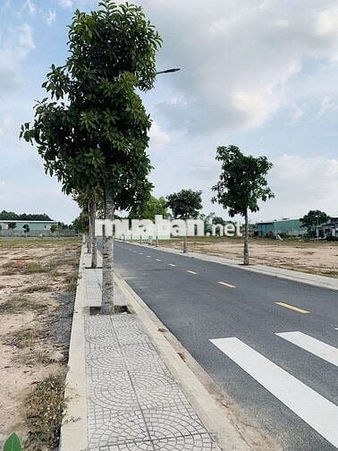 CẦN BÁN LÔ GÓC GIÁ 1,5 TỶ (100M2) LIỀN KỀ SÂN BAY LONG THÀNH