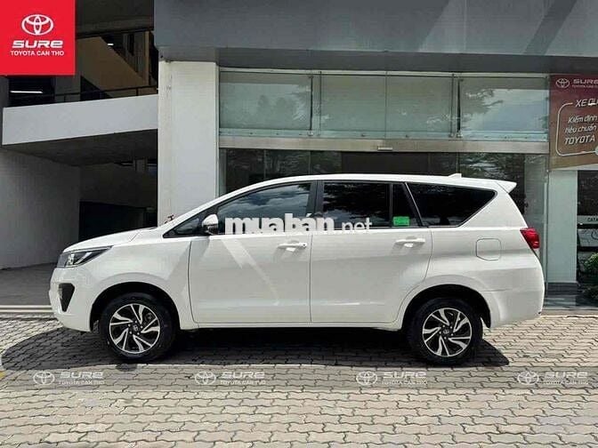 INNOVA 2.0E SỐ SÀN 2023 SIÊU LƯỚT 9.000 km