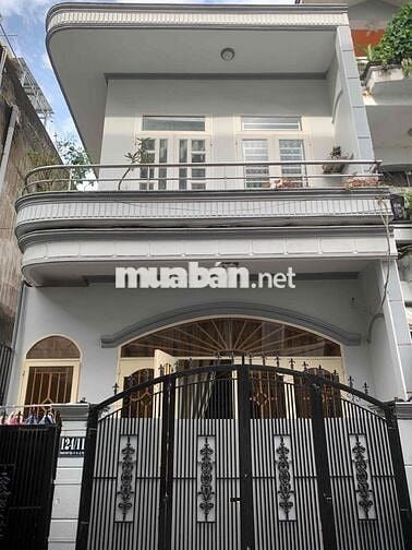 Bán nhà hẻm xe hơi, gần đường chính