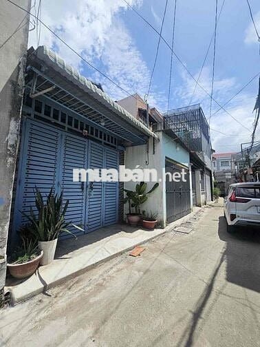 NHÀ 1TRỆT 1 LỬNG 110m2 - HẺM XE HƠI CÁCH LÊ VĂN KHƯƠNG 100M - GIÁ 5T5