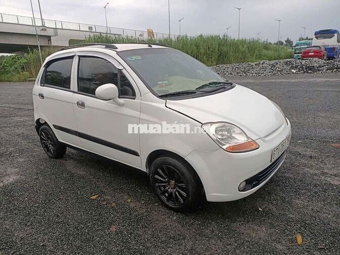 Spark 2010 xe đẹp máy êm có giao lưu