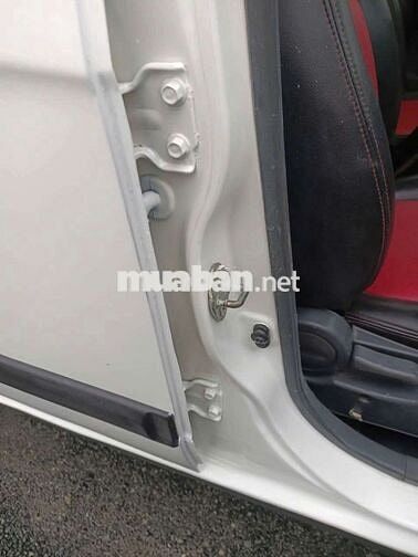 Spark 2010 xe đẹp máy êm có giao lưu