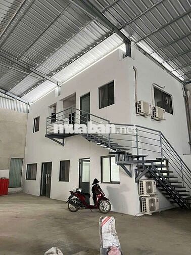 Xưởng Thủ Dầu Một 1100m/30tr sẵn văn phòng điện 3fa sản xuất