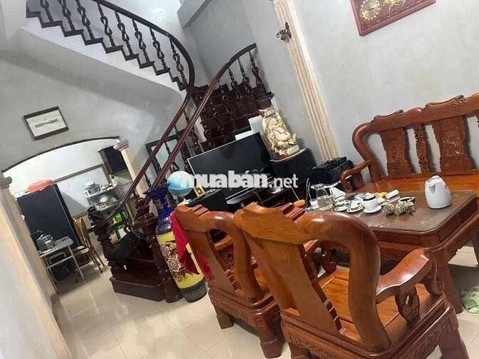 CHO THUÊ NR FULL NỘI THẤT – GẦN 87 ĐÊ LA THÀNH, ĐỐNG ĐA