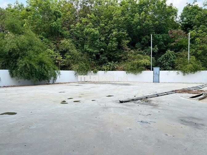 Xưởng Thủ Dầu Một 1100m/30tr sẵn văn phòng điện 3fa sản xuất