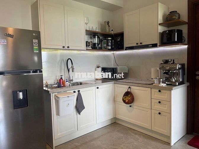 Chính chủ gửi bán căn hộ 2PN. Full nội thất. Cách Sài Gòn chỉ 25p