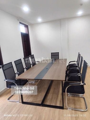 Bàn họp chân sắt dành cho 6-8 người ngồi