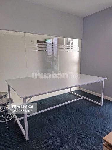 Bàn họp chân sắt dành cho 6-8 người ngồi