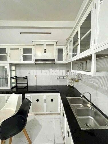 Cho thuê nhà hẻm xe hơi gần BV Thủ Đức,/đs 16,p.Linh Trung giá 9tr