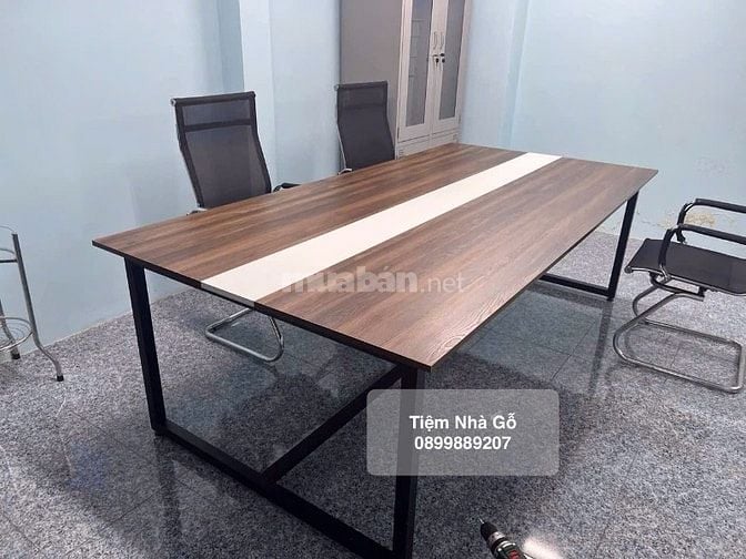 Bàn họp chân sắt dành cho 6-8 người ngồi