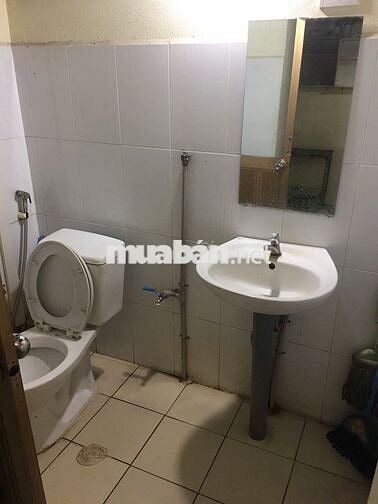 Cho thuê nhà lâu dài view mặt hồ thoáng mát