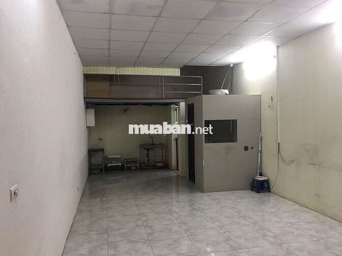 Cho thuê nhà lâu dài view mặt hồ thoáng mát