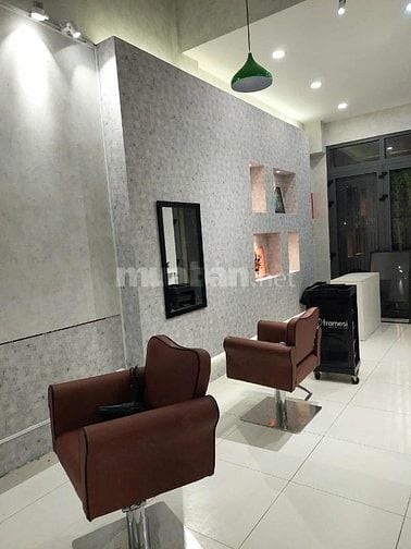 Tuyển thợ phụ làm việc tại quận 10 tphcm