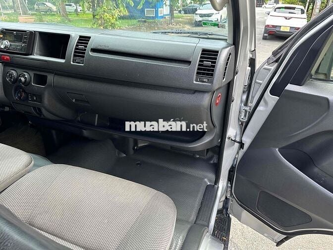 Cần Bán - Toyota Hiace - 2014 - Máy dầu nhập Nhật