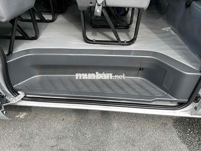 Cần Bán - Toyota Hiace - 2014 - Máy dầu nhập Nhật