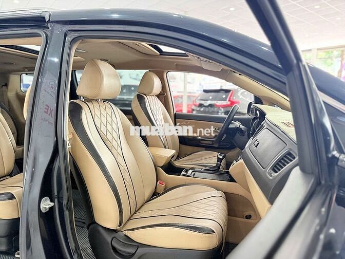 KIA SEDONA 2.2L DATH FULL DẦU 2018 Đen