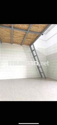 PHÒNG RỘNG NGAY CAO ĐẲNG ĐIỆN LỰC, CÔNG AN PTHẠNH LỘC CŨ