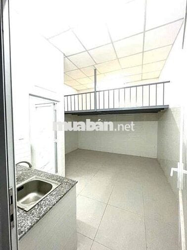 PHÒNG RỘNG NGAY CAO ĐẲNG ĐIỆN LỰC, CÔNG AN PTHẠNH LỘC CŨ