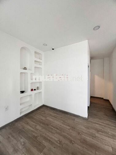 SIÊU PHẨM 2MT PHẠM VIẾT CHÁNH Q1. NGANG 15M NHÀ TRỐNG SUỐT GIÁ 5X !!!